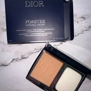 Dior Forever Natural Velvet Powder Foundation in 5N
